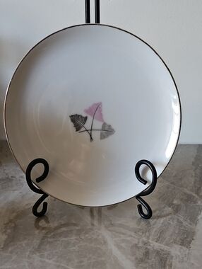 Trianon (L & M)by Lipper & Mann (L & M) Salad Plate 7 3/4"